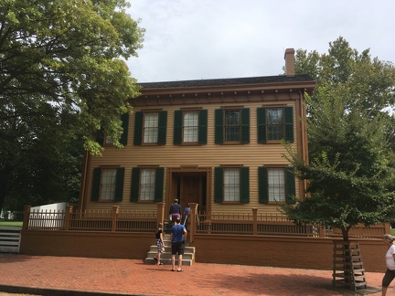 Lincoln Home2